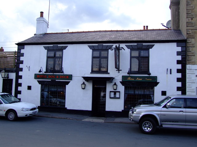 File:The Royal Dog and Duck, Flamborough - geograph.org.uk - 1403493.jpg