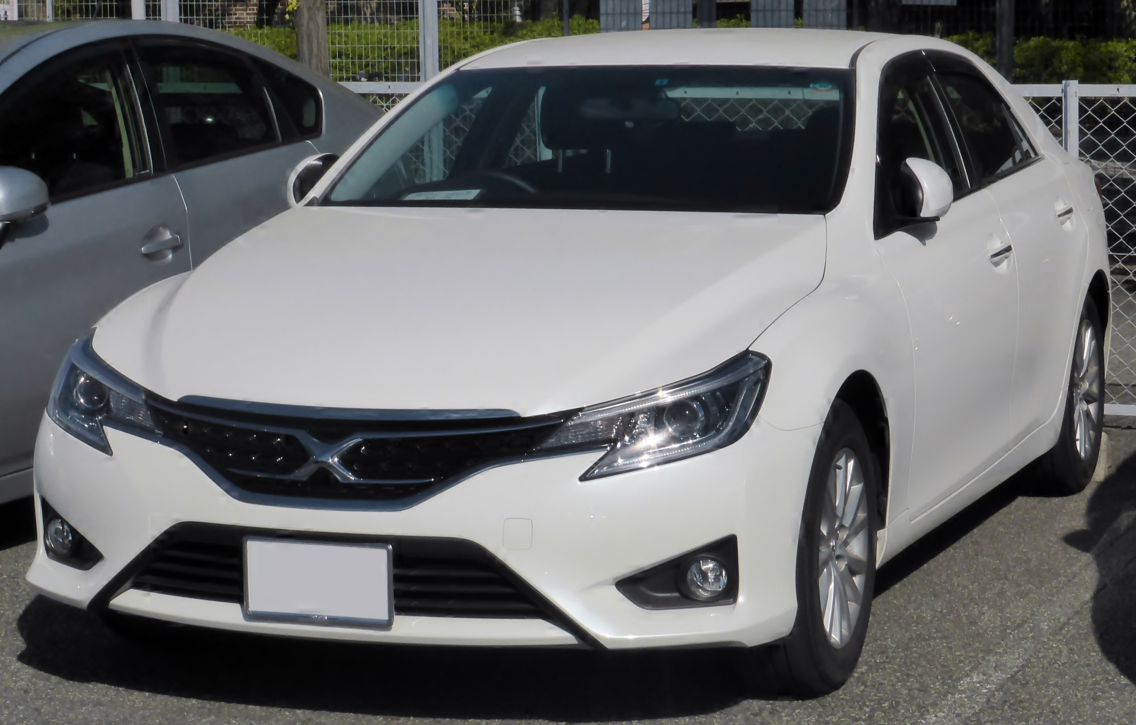 File:Toyota MARK X 250G (GRX130) front (cropped).JPG - Wikipedia