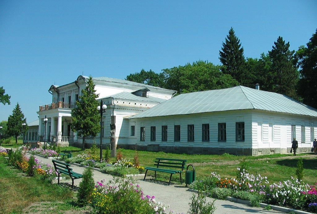 Файл:Trostianets Palace.jpg — Википедия