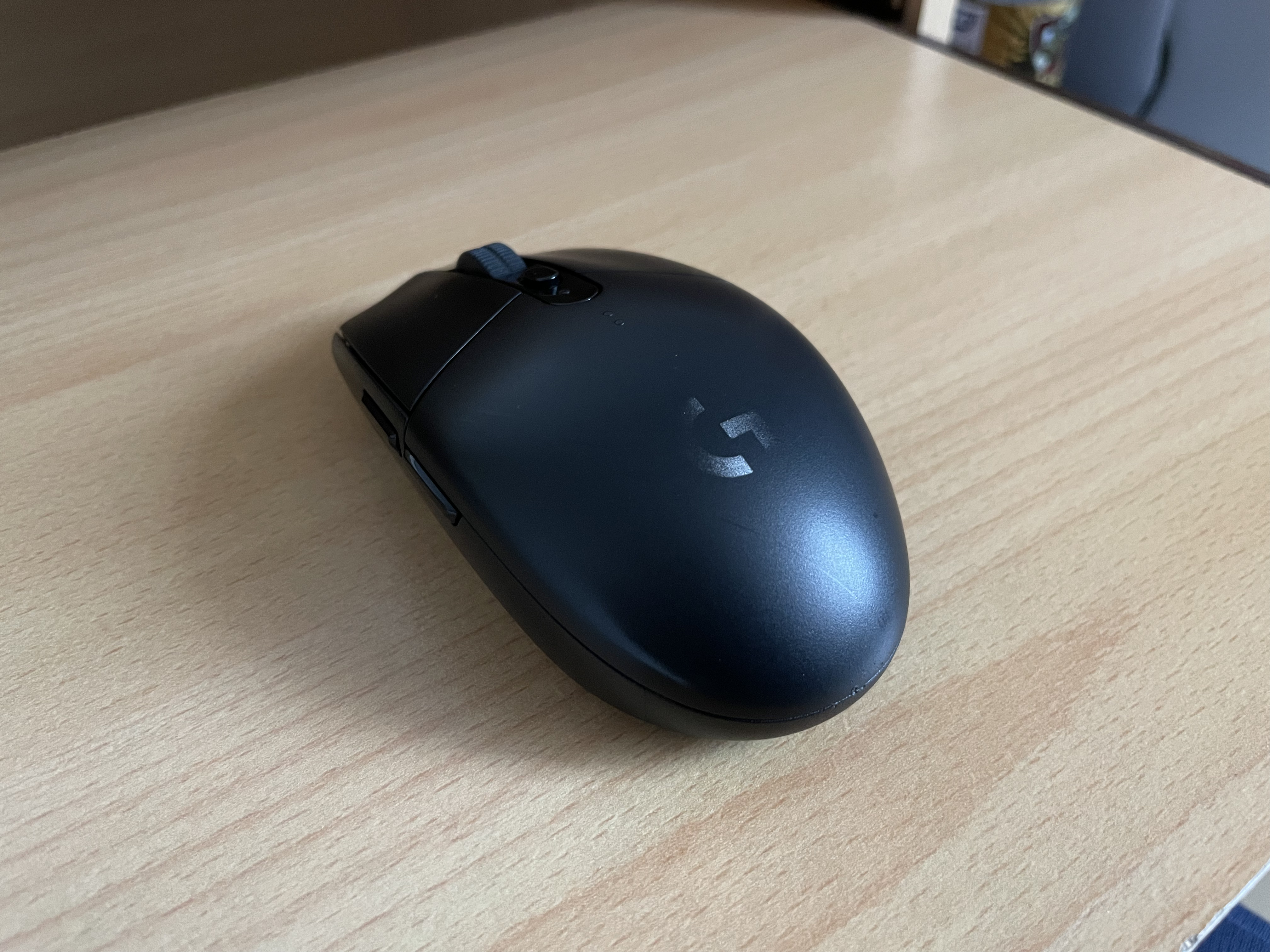 File:Une souris Logitech G305..jpg - Wikimedia Commons