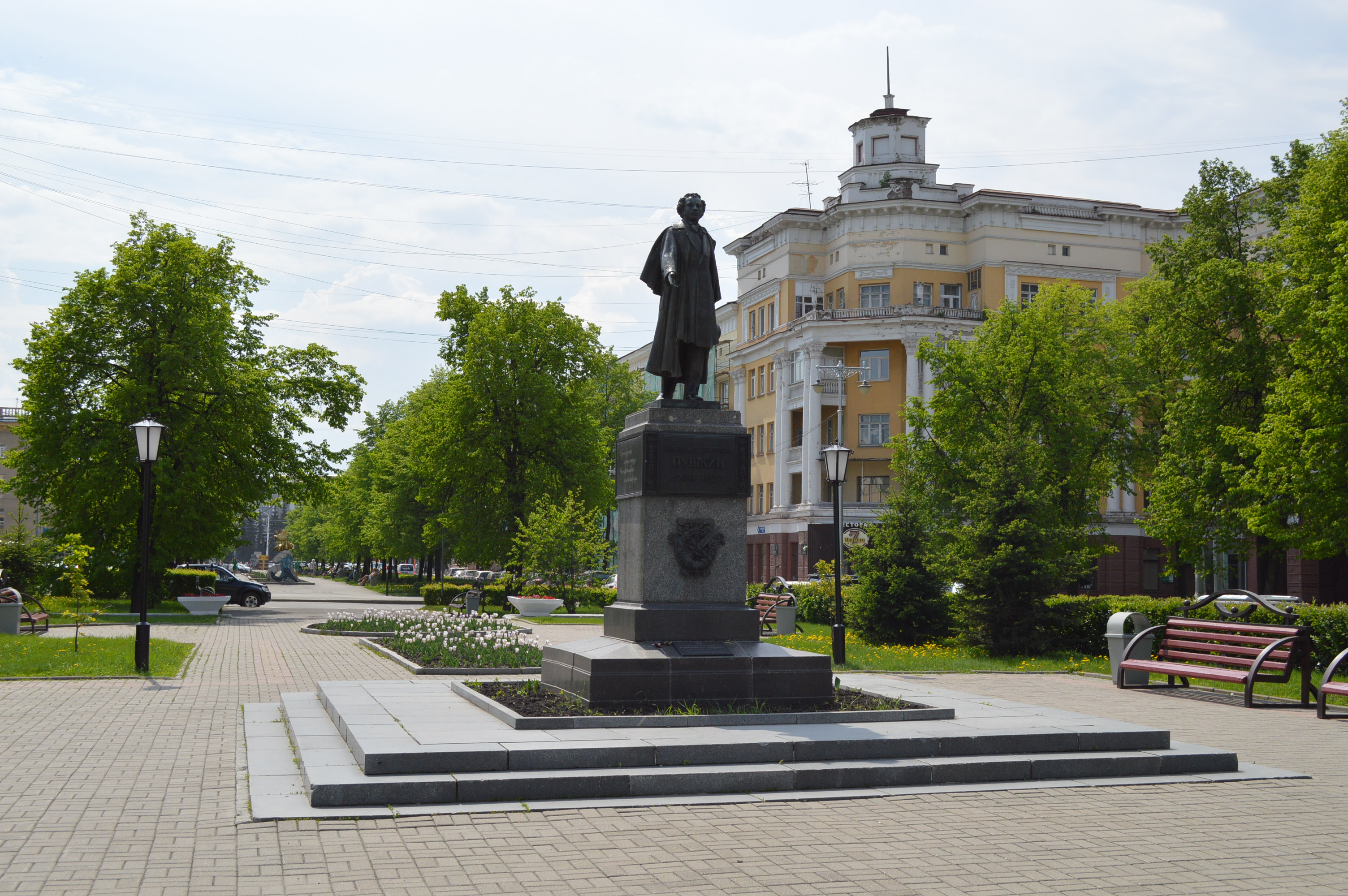 Площадь пушкина