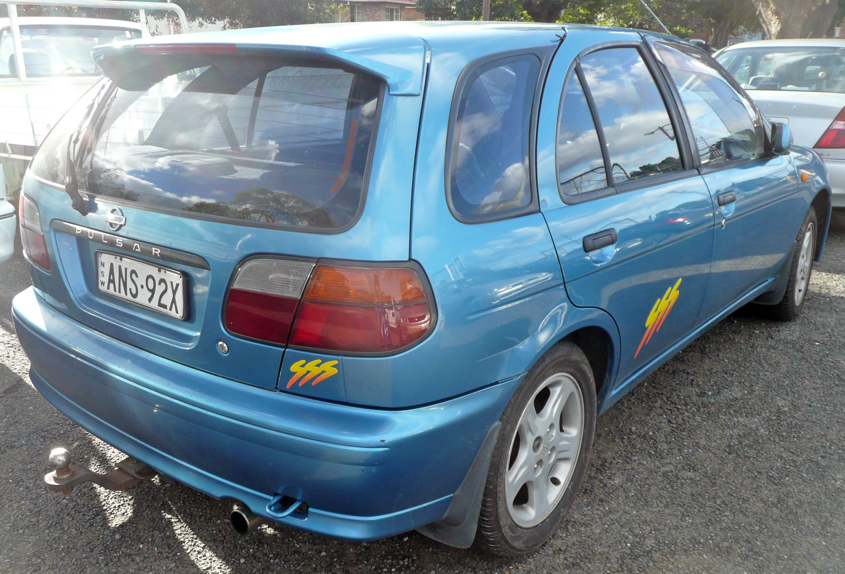 1995 Nissan pulsar hatchback #6