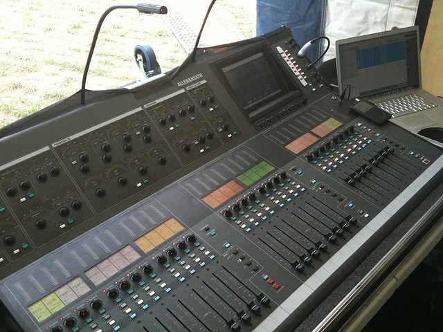 File:A&H iLive T112, FOH Stage 2 @ Deni Ute Muster 2009.jpg