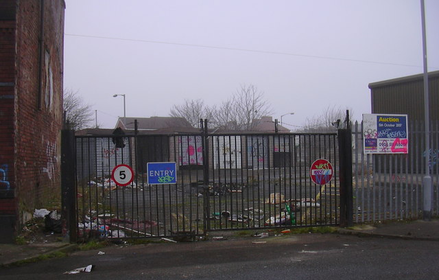 File:Abandoned Industrial Units, Brook Street - geograph.org.uk - 1170539.jpg