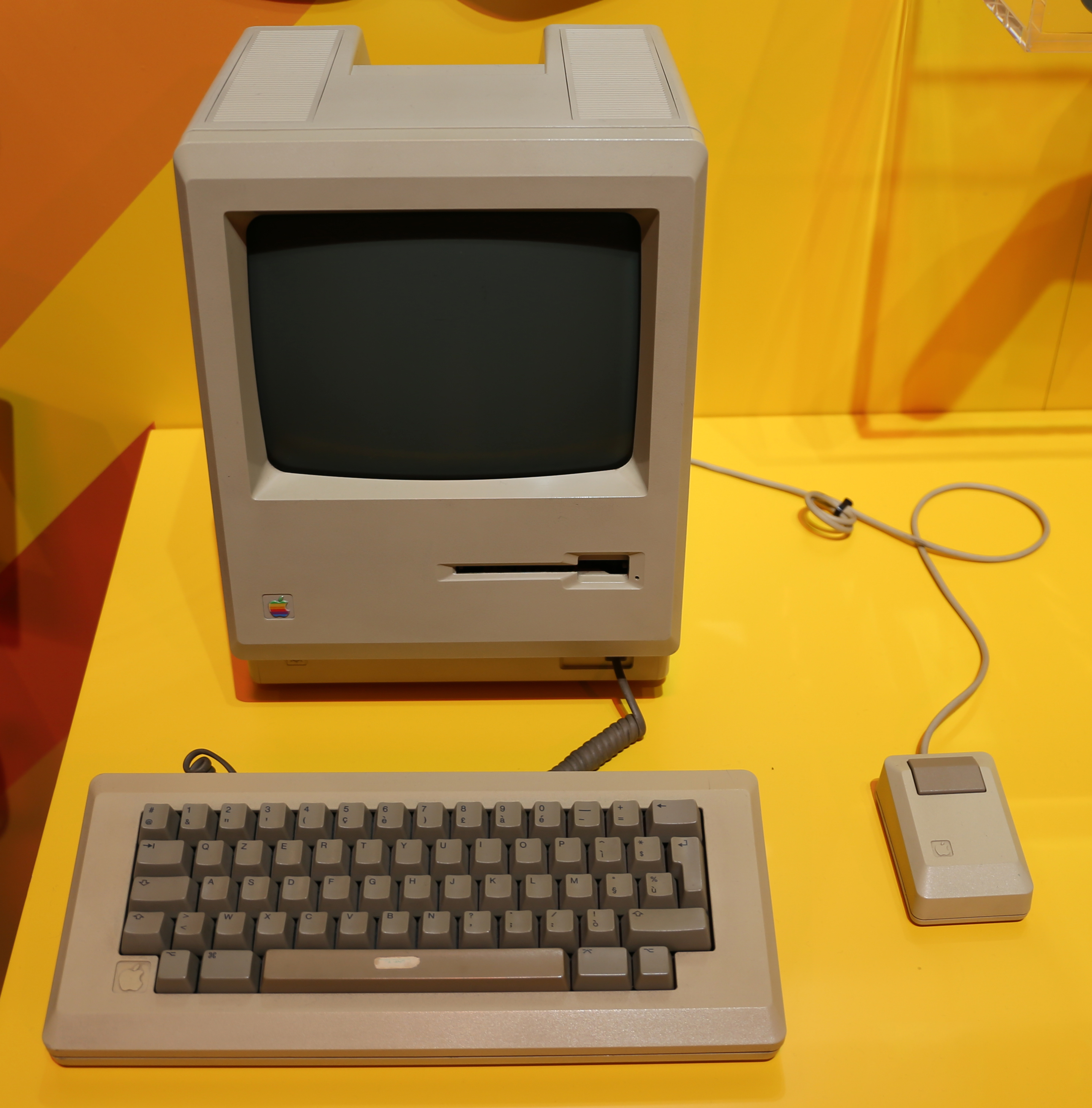 Apple Macintosh 128k. Apple Macintosh 128k мышь. Apple Macintosh 1984. Macintosh 128k размер.