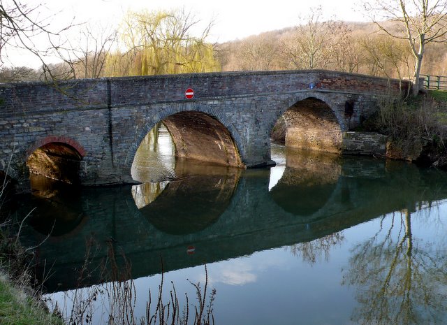 Binton Bridge, Welford - geograph.org.uk - 2323010