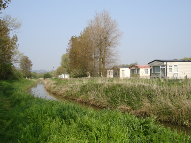 File:Combe Haven Bulverhythe East Sussex - geograph.org.uk - 167789.jpg