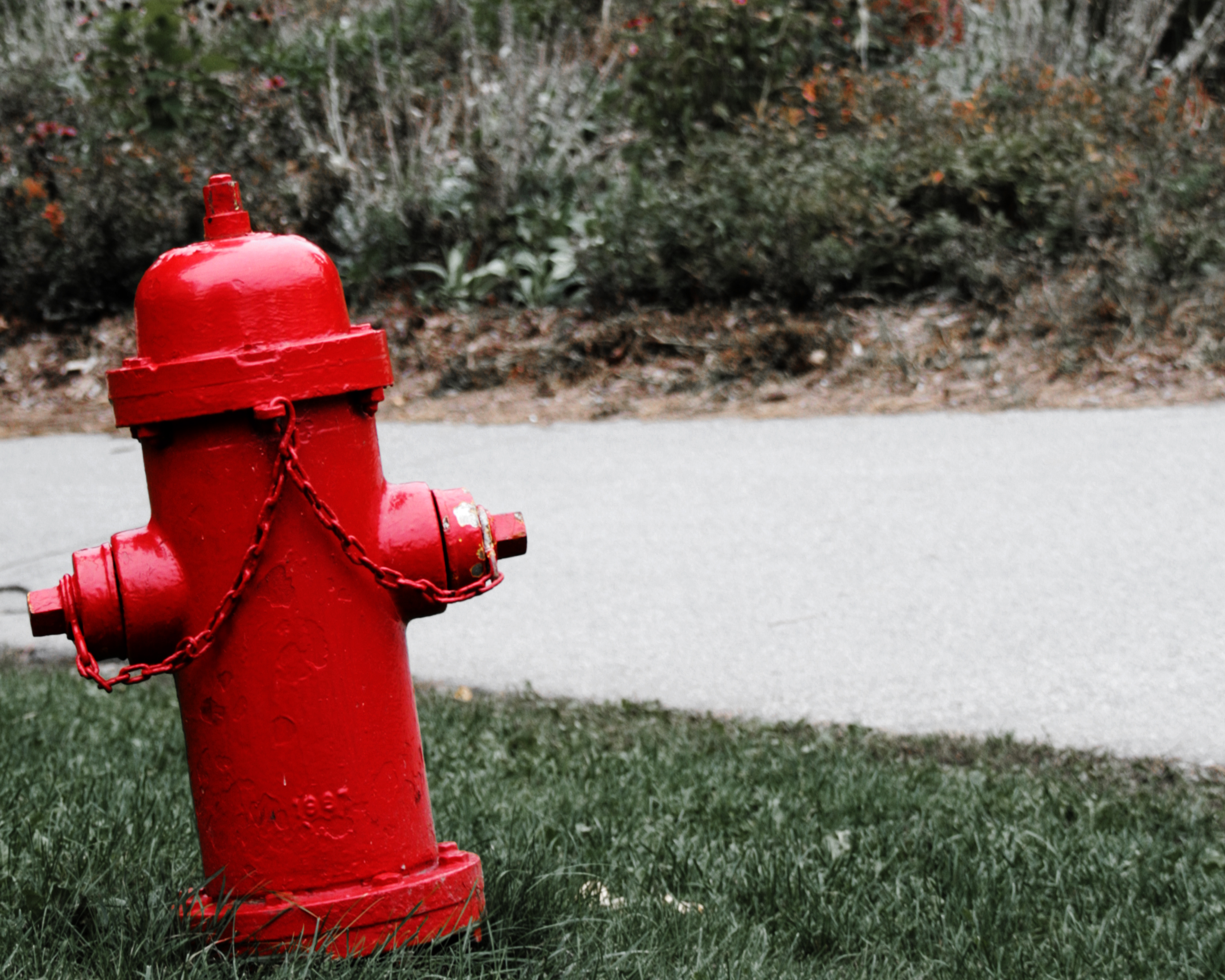 Quadruped fire hydrants