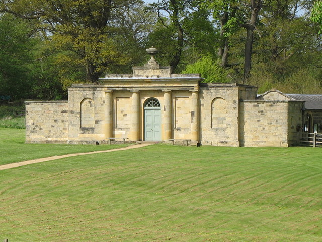 Duncombe Park Eyecatcher - geograph.org.uk - 1869218