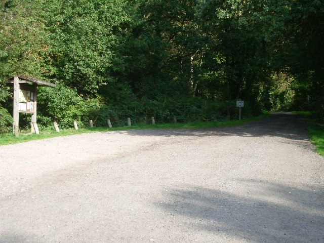 File:Entrance to Bookham Common - geograph.org.uk - 61562.jpg