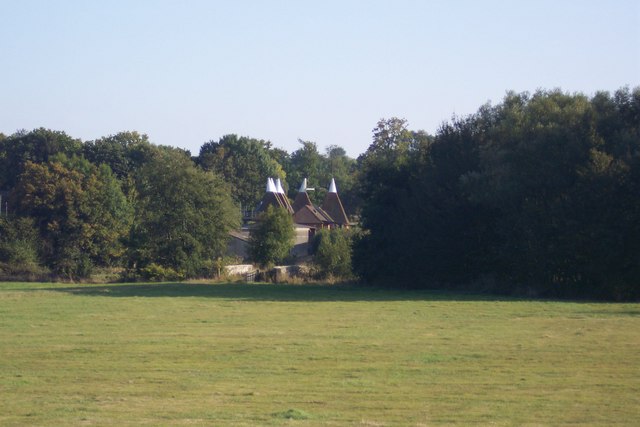 File:Finchcocks Bridge near Finchcocks Farm - geograph.org.uk - 1515655.jpg