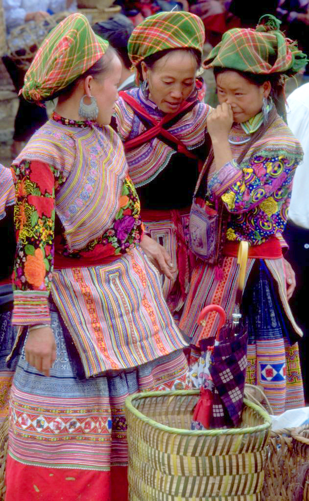 File Flower Hmong Women Bac Ha Vietnam 1999 Jpg Wikimedia Commons