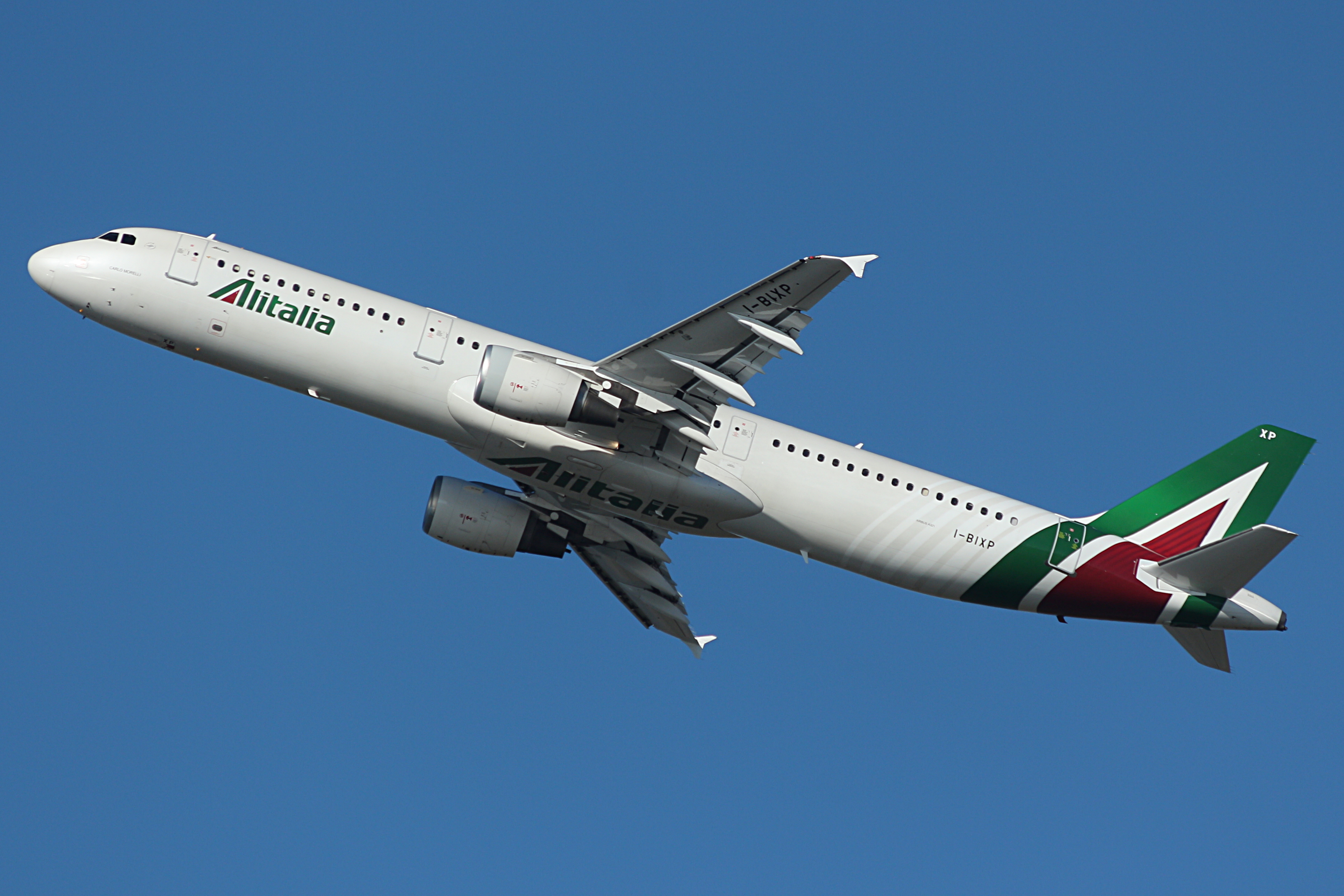 Alitalia was the least punctual airline on 5th of October