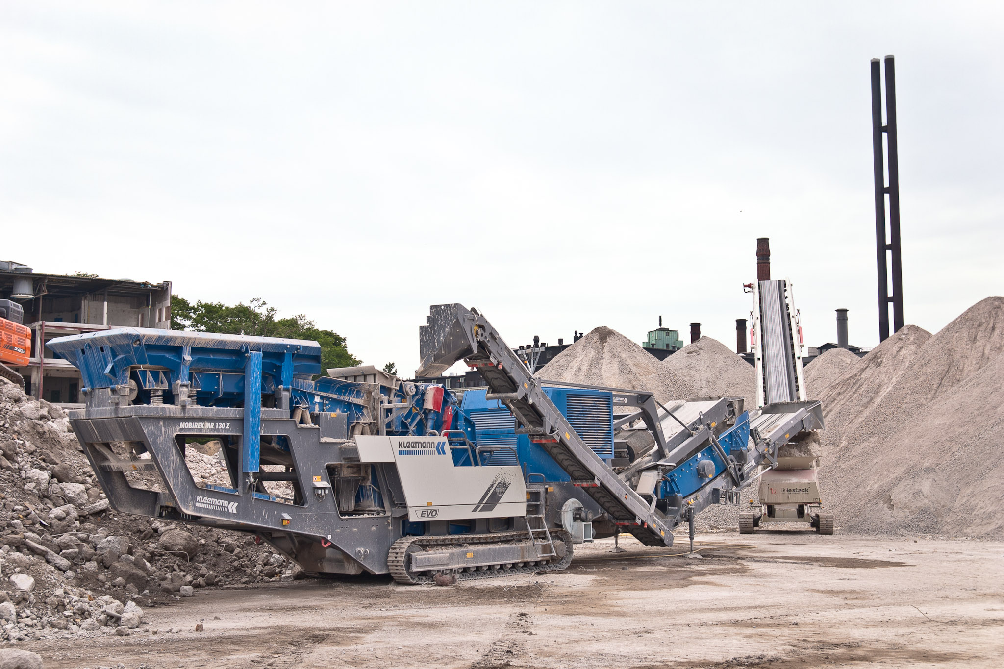 mobile impact crusher