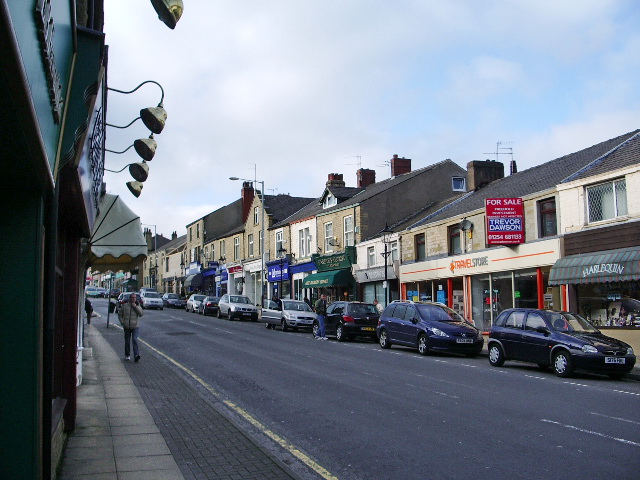 File:Queens Street, Great Harwood - geograph.org.uk - 608196.jpg