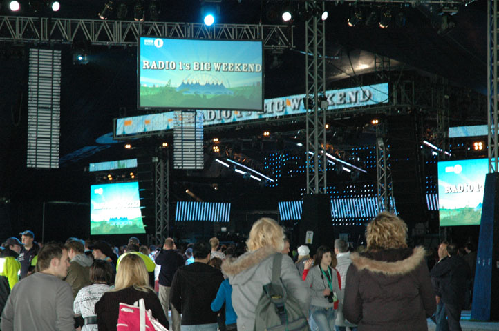 File:Radio 1 big weekend main stage.jpg