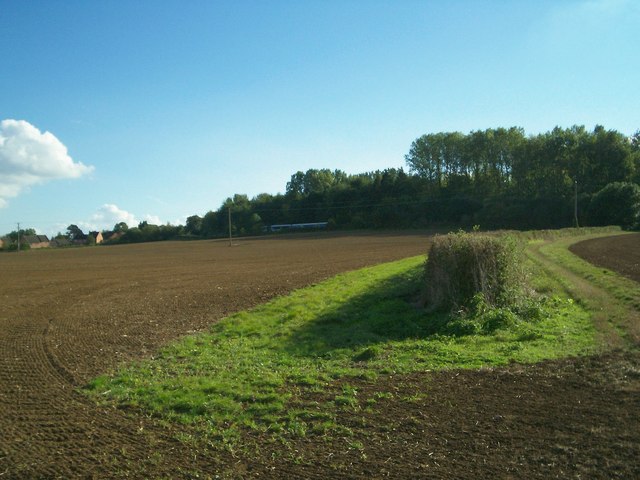 File:Railway line near Aston Magna - geograph.org.uk - 247172.jpg