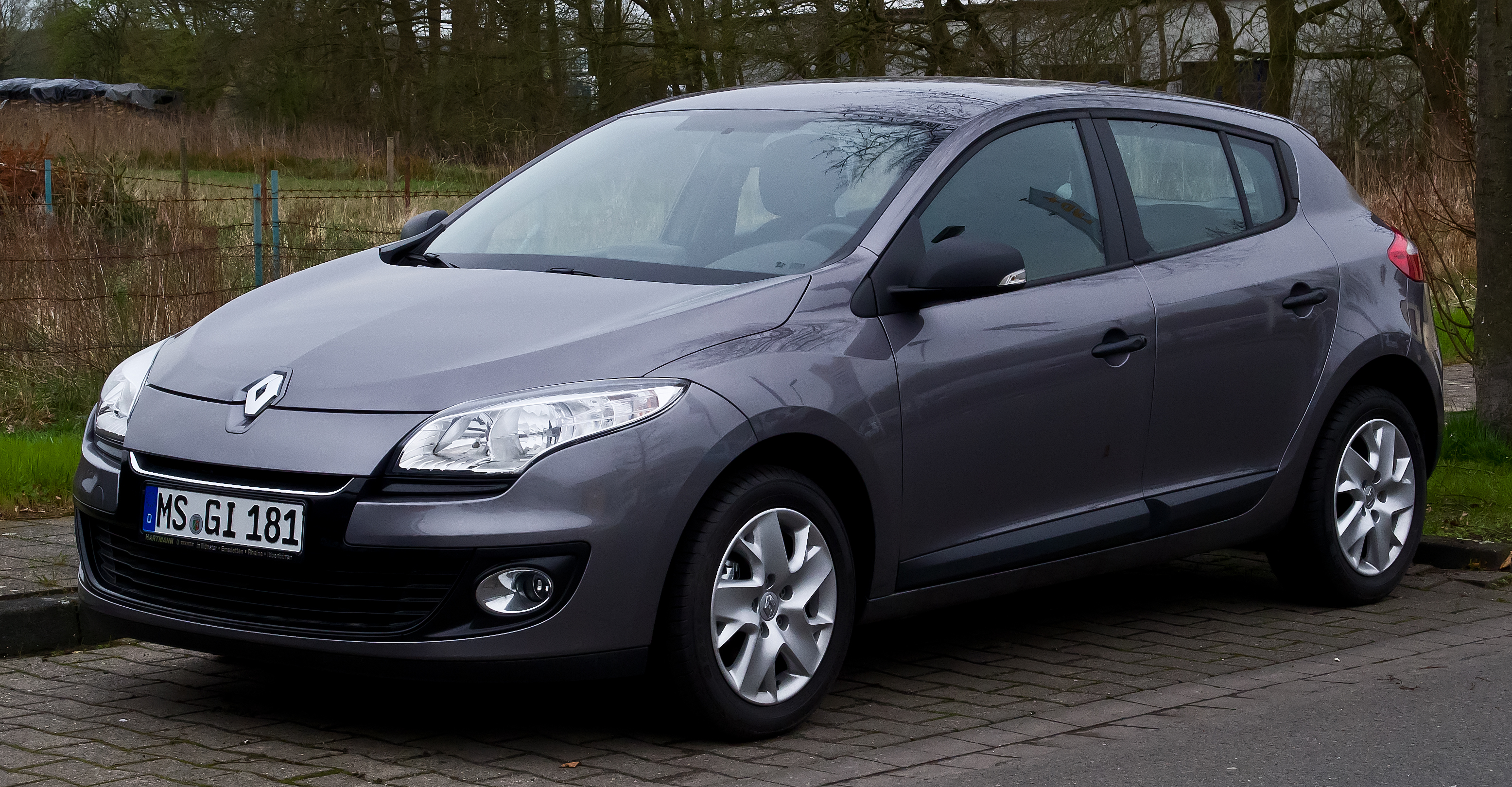 File:Renault Mégane (III, Facelift) – Frontansicht, 21. April 2013