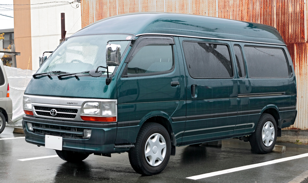 ファイル:Toyota Hiace 100 super long van 