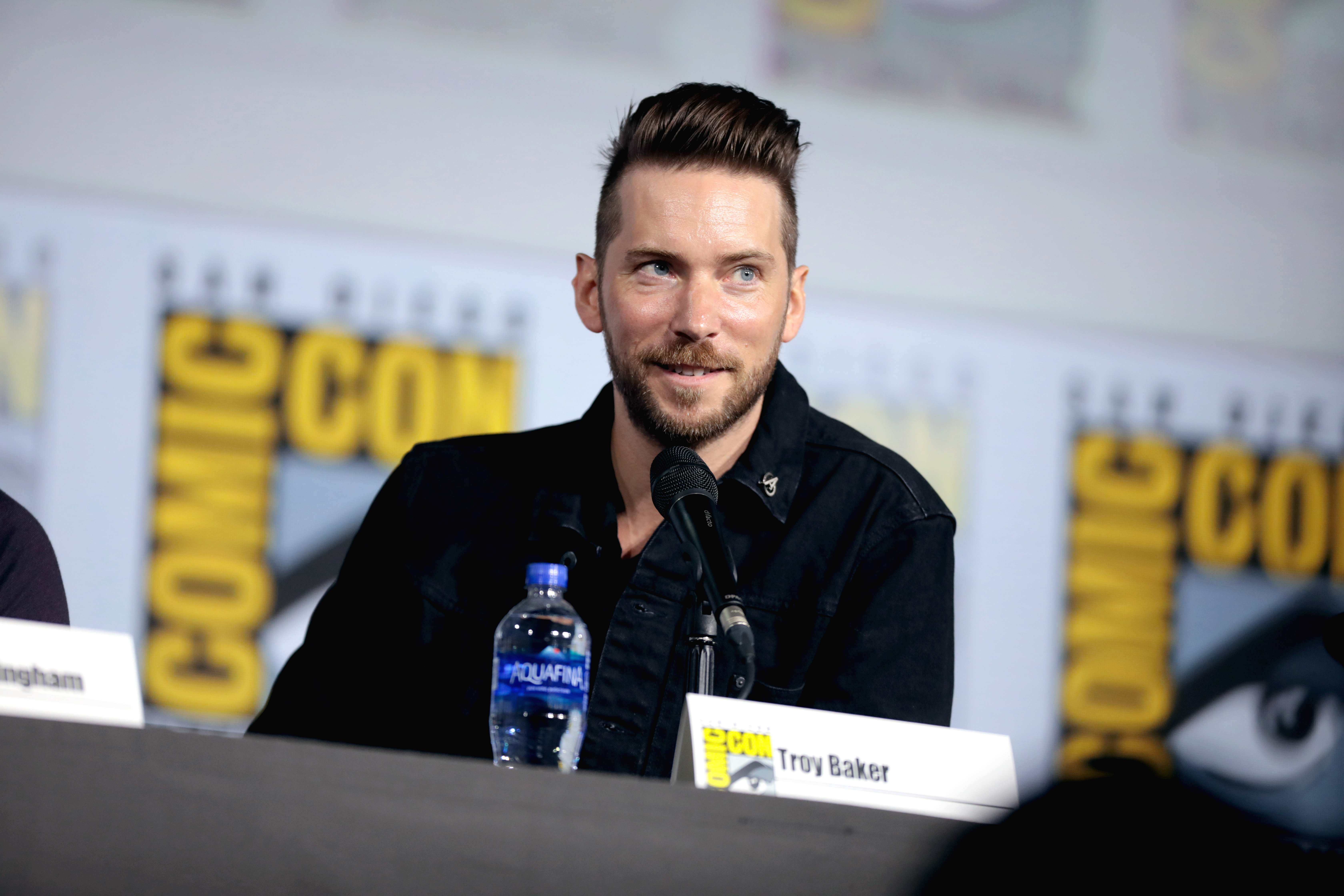 Troy Baker - Wikipedia