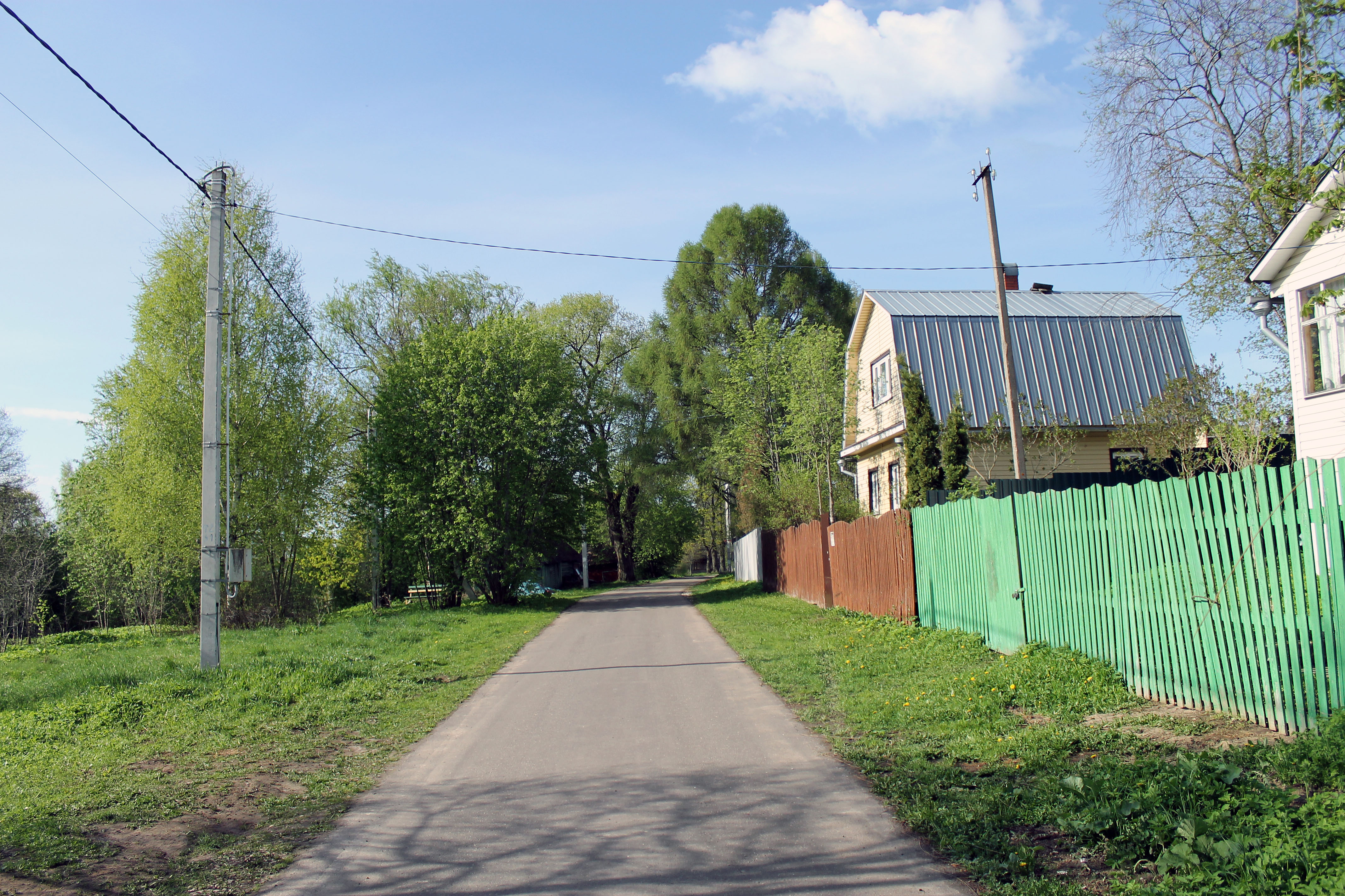 В честь него названа деревня расположенная