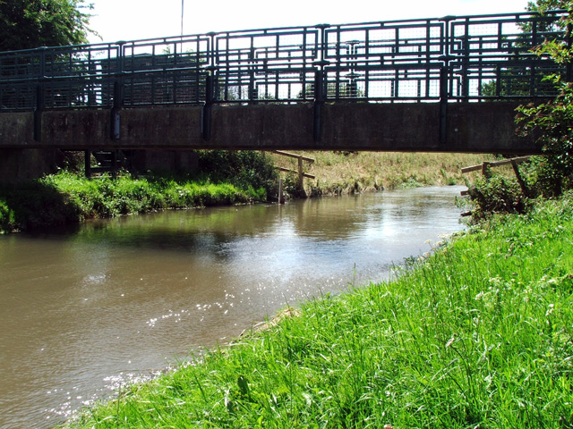 File:Another view of Stone Bridge - geograph.org.uk - 487814.jpg