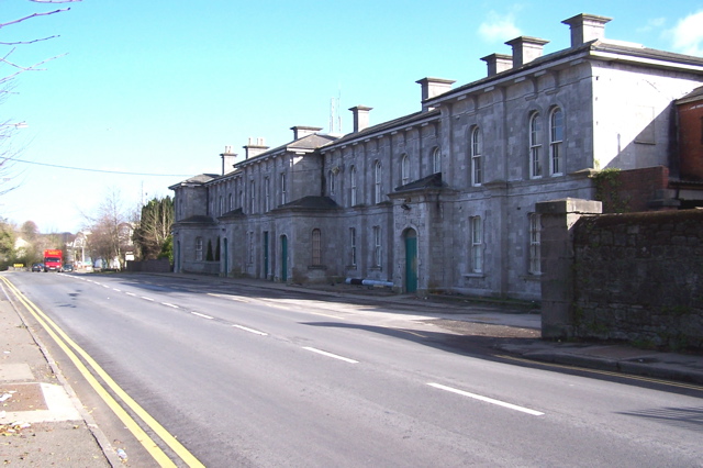 File:Athlone (MGW) railway station.jpg