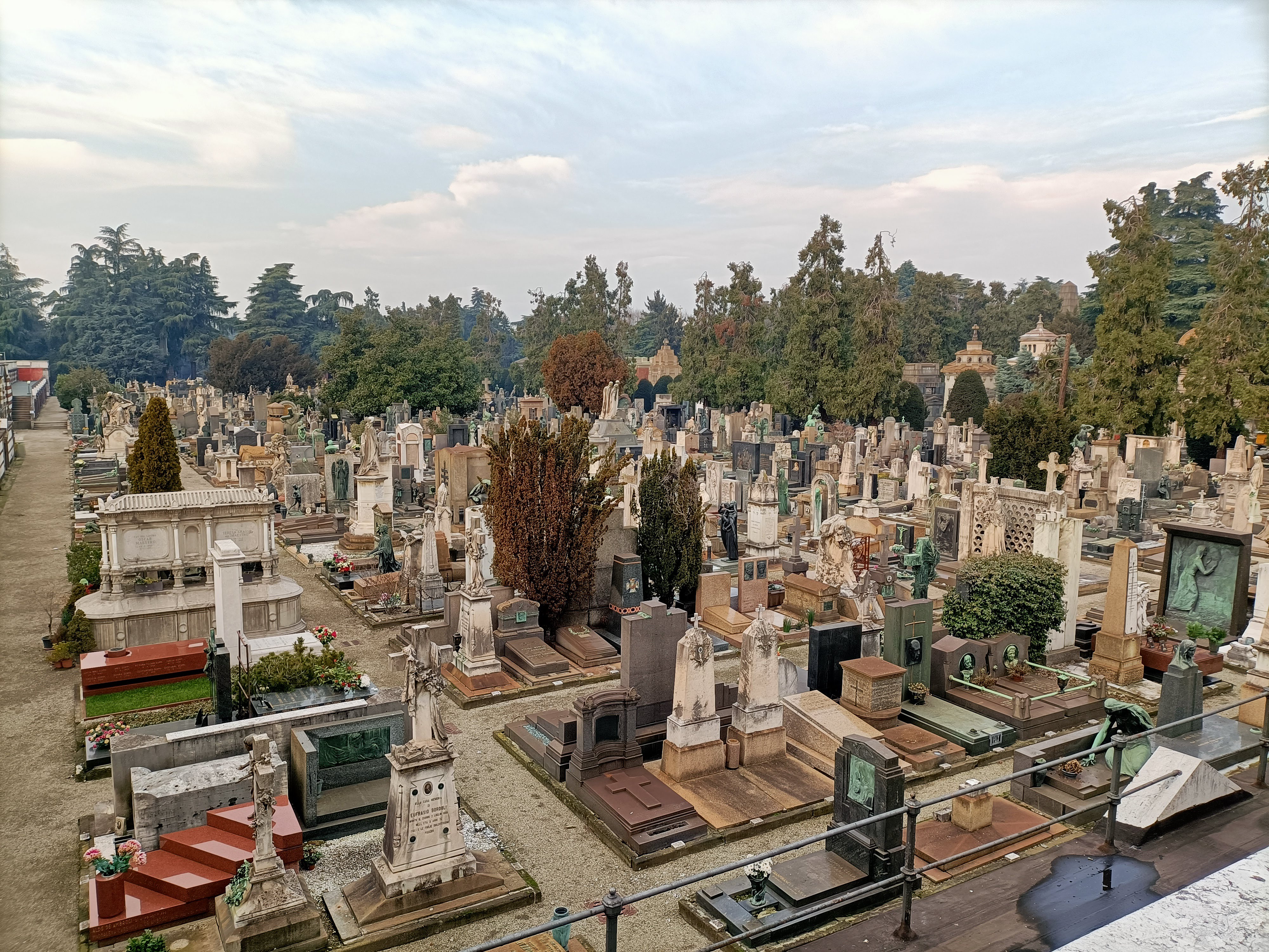 монументальное кладбище в милане