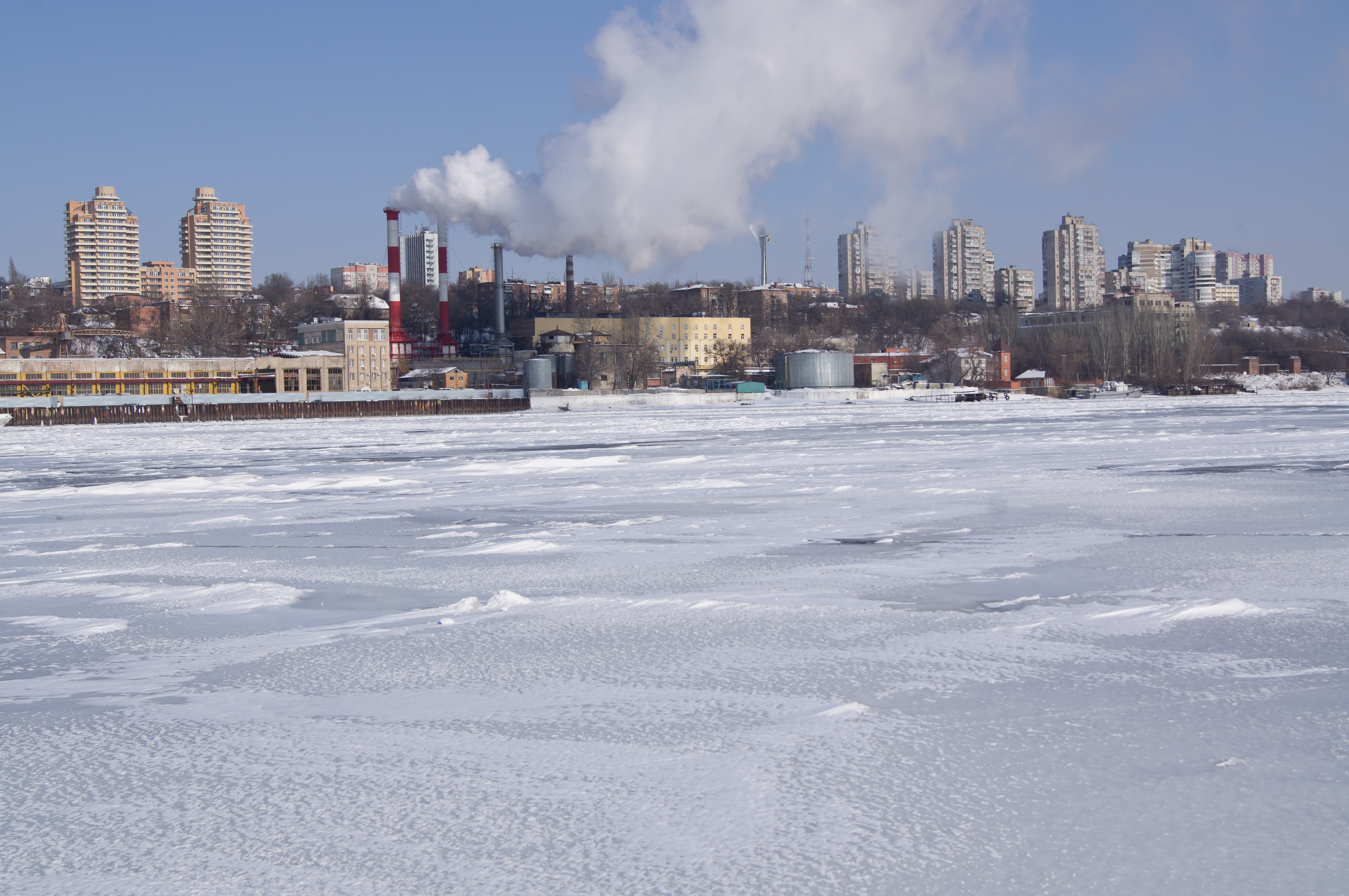 Дон хай. Река Дон замерзла. Река Дон зима Ростов. Река Дон зимой. Rostov on don водохранилище Комарово.