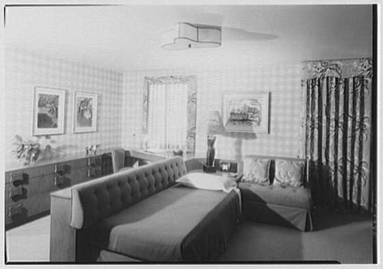 File:D. Platoff, residence at 1 Pond Park Rd., Great Neck, Long Island, New York. LOC gsc.5a15773.jpg