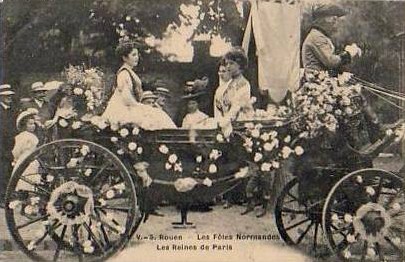 File:Les Reines de Paris aux Fêtes Normandes à Rouen.jpg