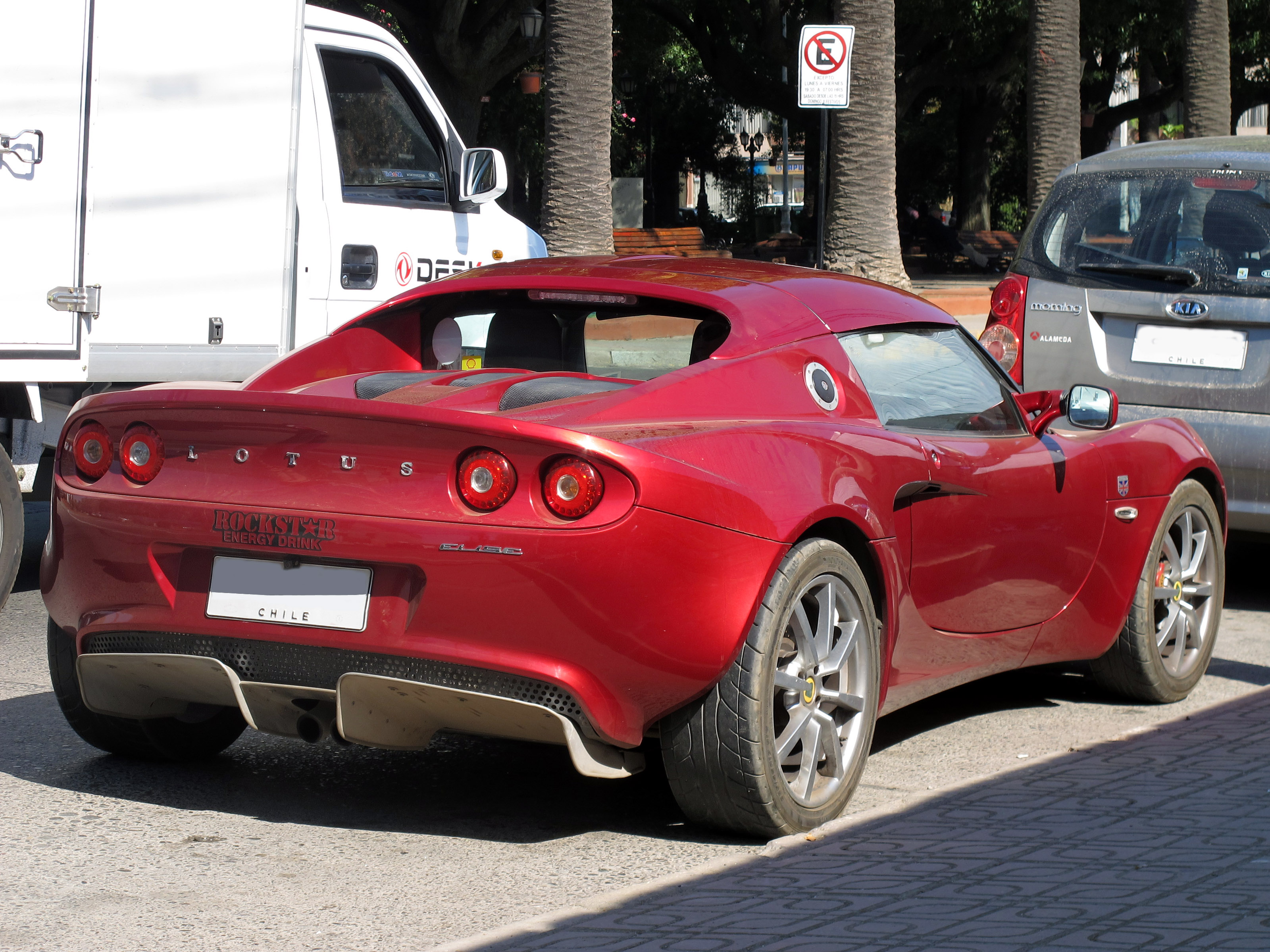 Lotus Elise розовый