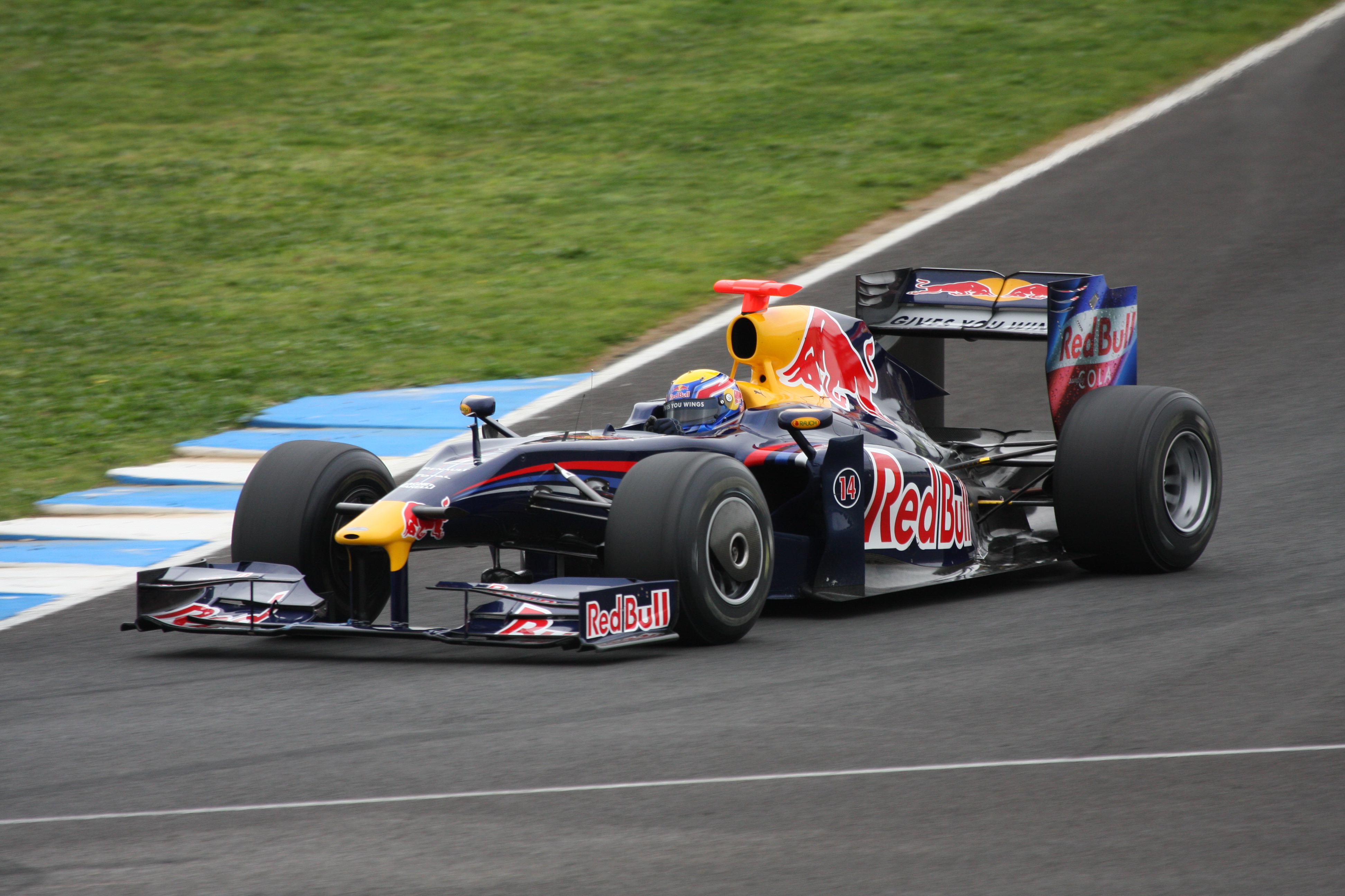 F 1 4 5. Red bull rb5 Renault. Вебер формула 1. Болиды ф1 2022. F1 СРЭ.