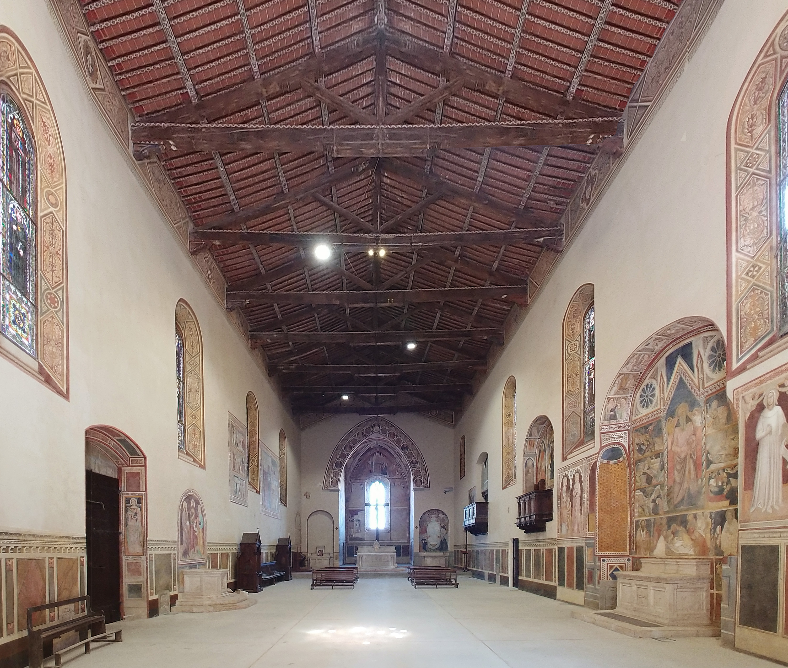 Interno della Chiesa di Sant'Agostino a Montalcino, dopo il restauro