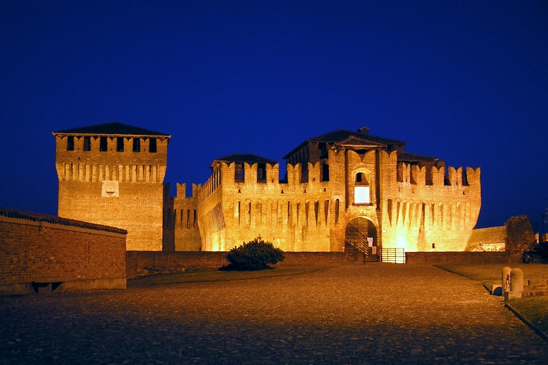 File:Soncino 3.jpg