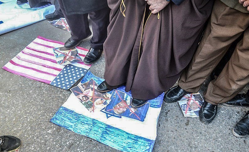 קובץ:The burning of the American and Israeli flags and the image of Mohammed bin Salman 02.jpg