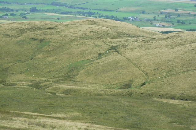 File:Track descending High Knott to Little Swinside - geograph.org.uk - 520200.jpg