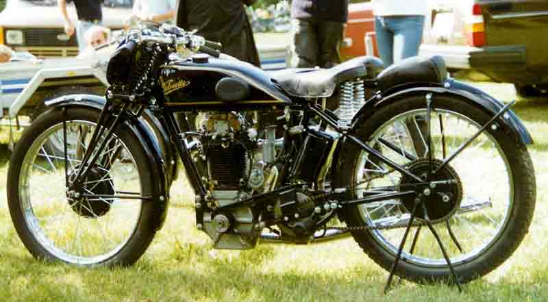 File:Velocette KTT Mk I 350 cc OHC Racer 1929.jpg