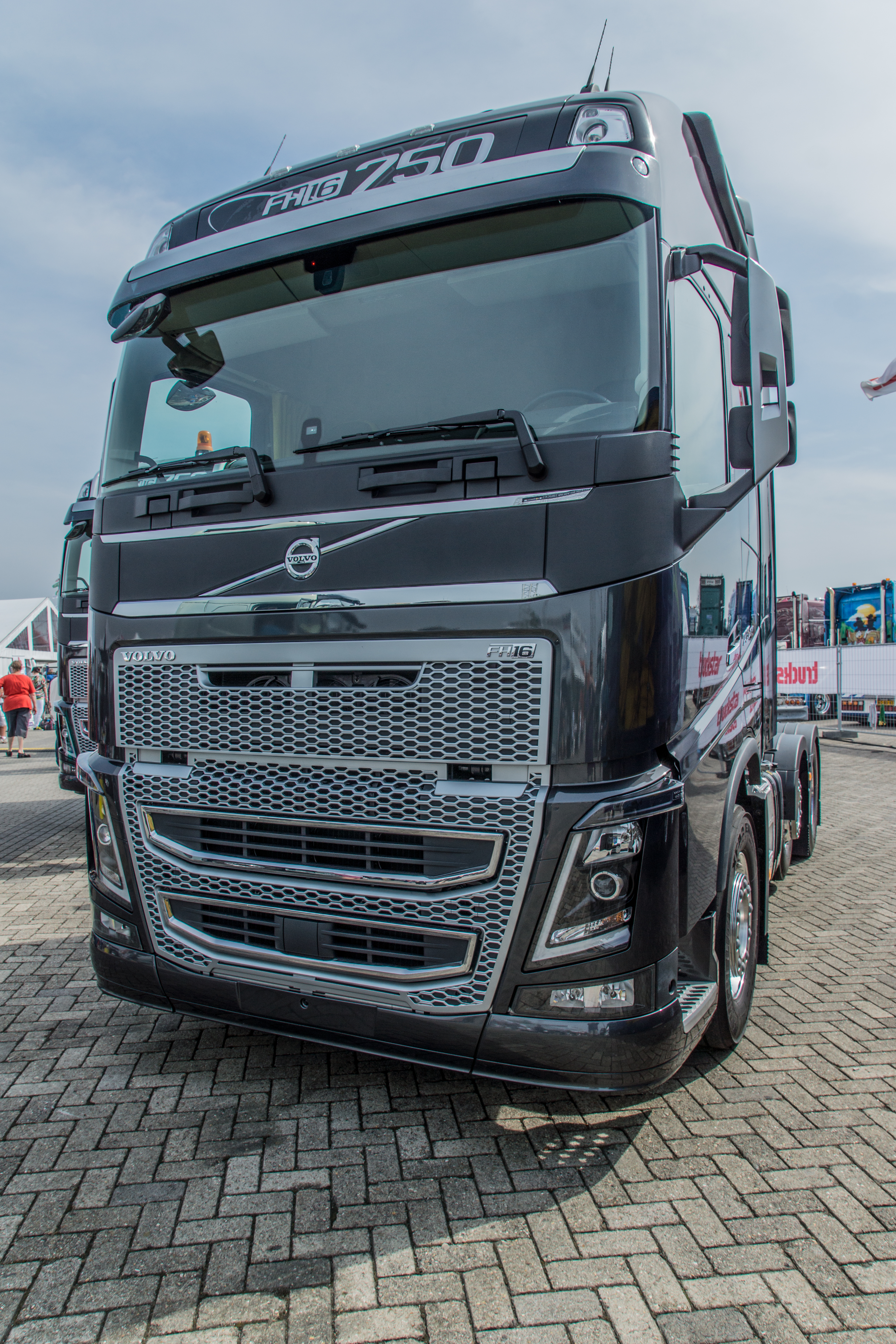 Volvo FH16