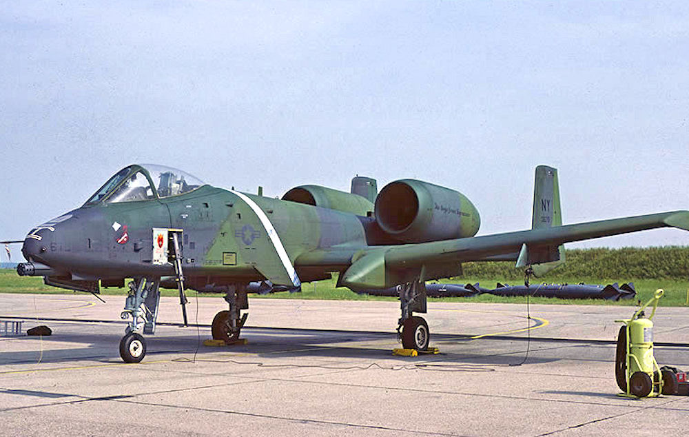 Fairchild Republic A-10 Thunderbolt II - Wikipedia