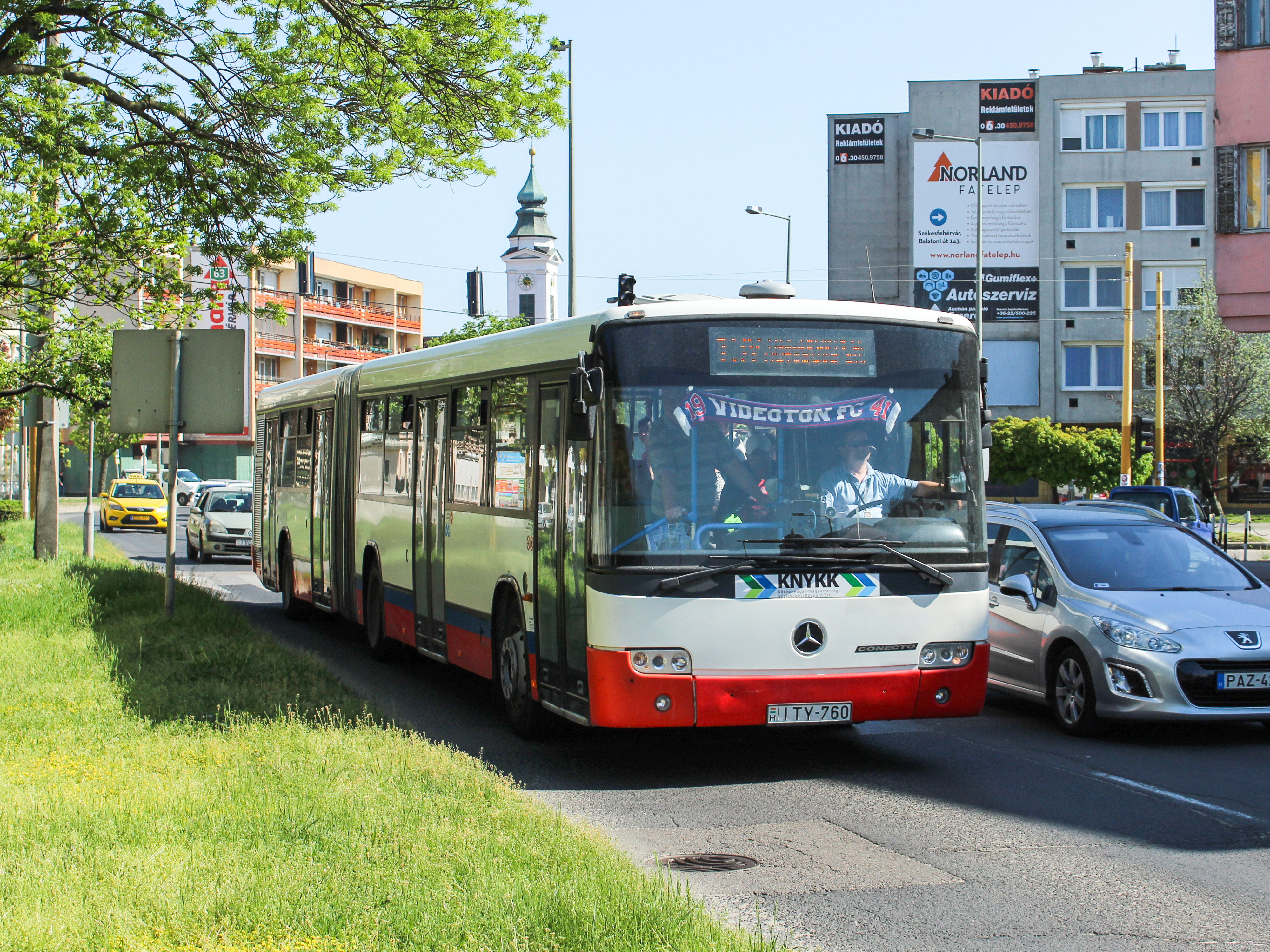 13Y busz Sz kesfeh rv r Wikip dia