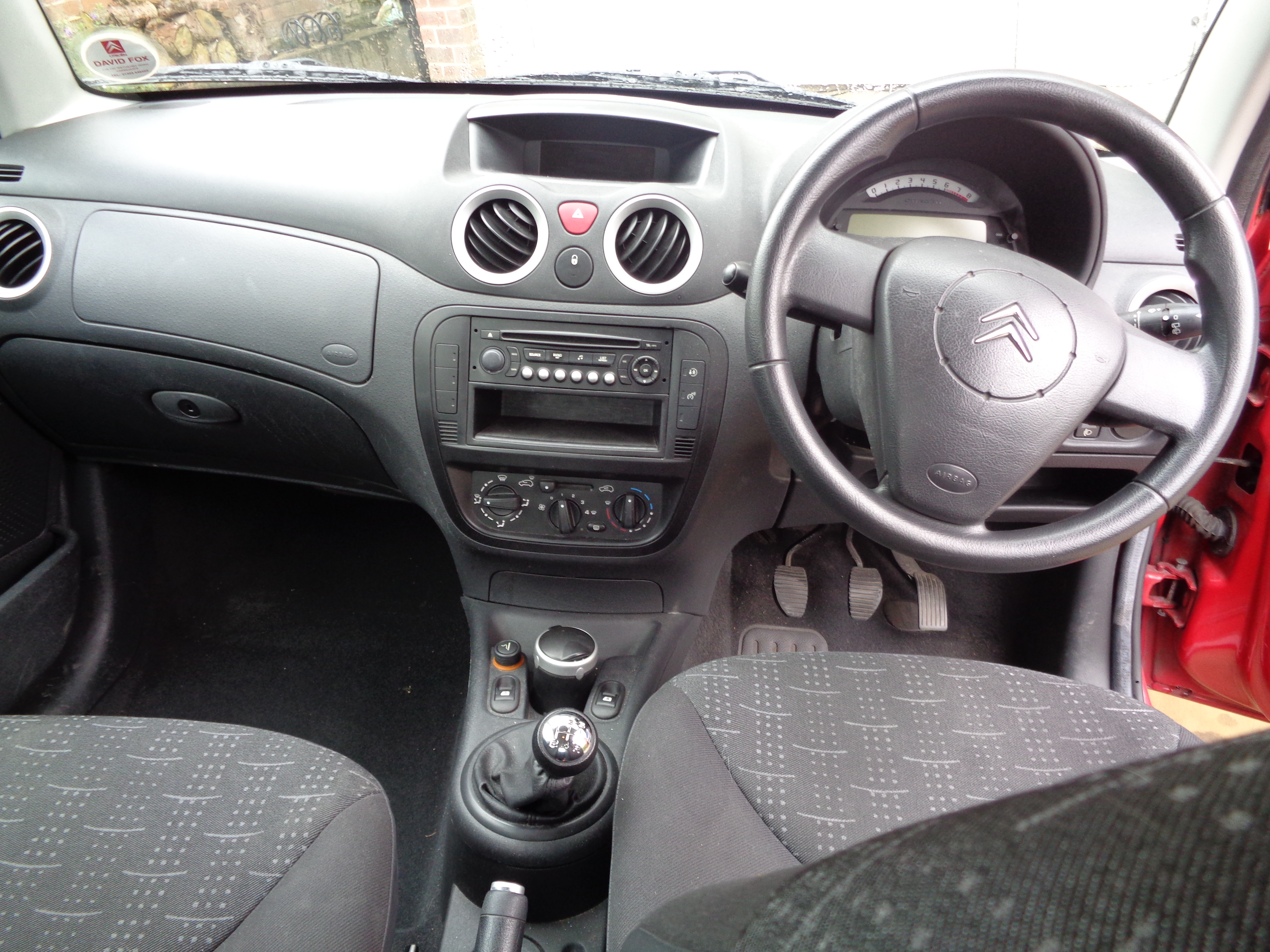 File:2005 Citroën C3 interior (8th July 2015) 002.JPG - Wikimedia Commons