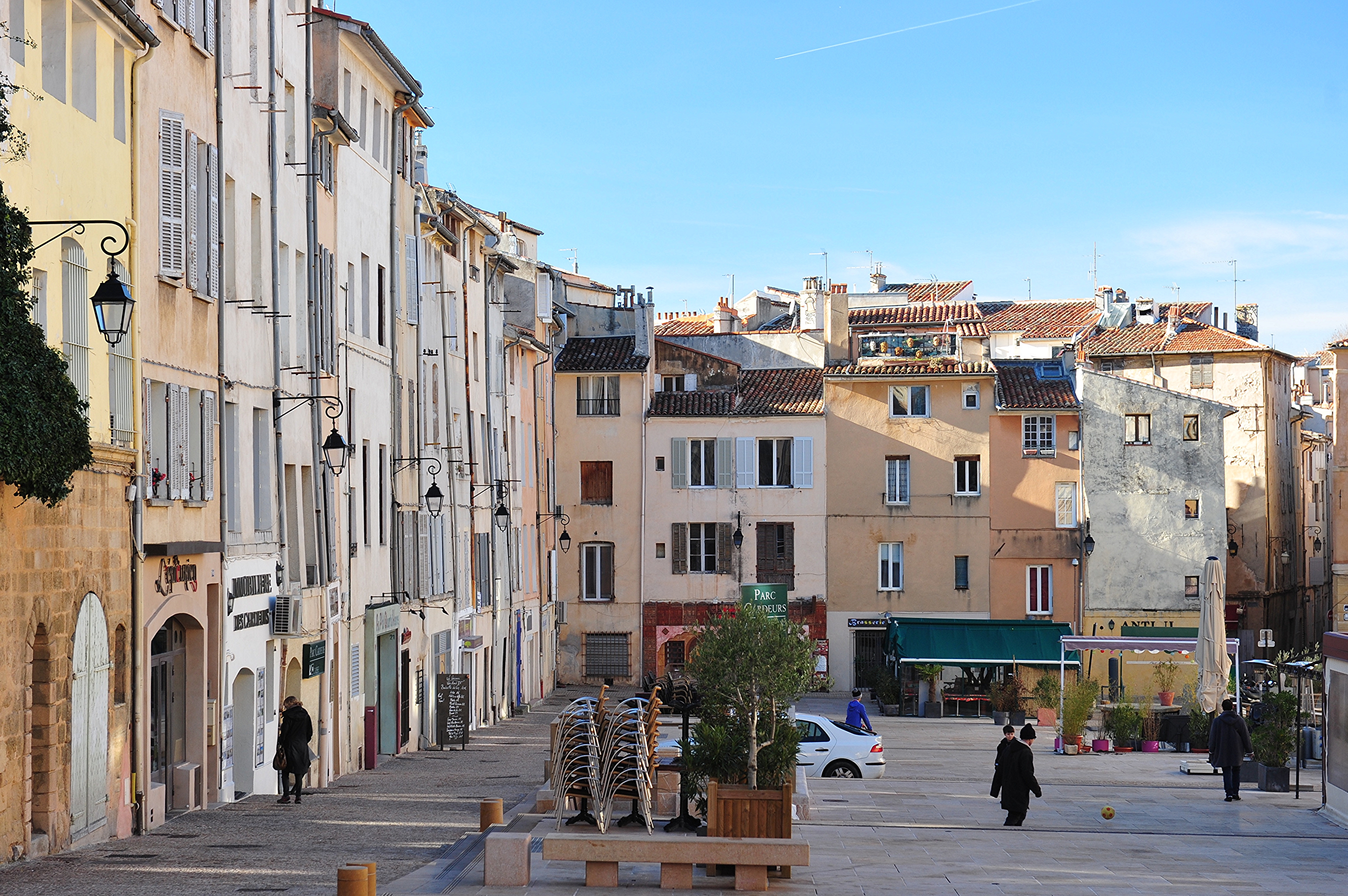 Экс ан прованс франция. Aix en Provence Франция. Экс АН Прованс старый город.