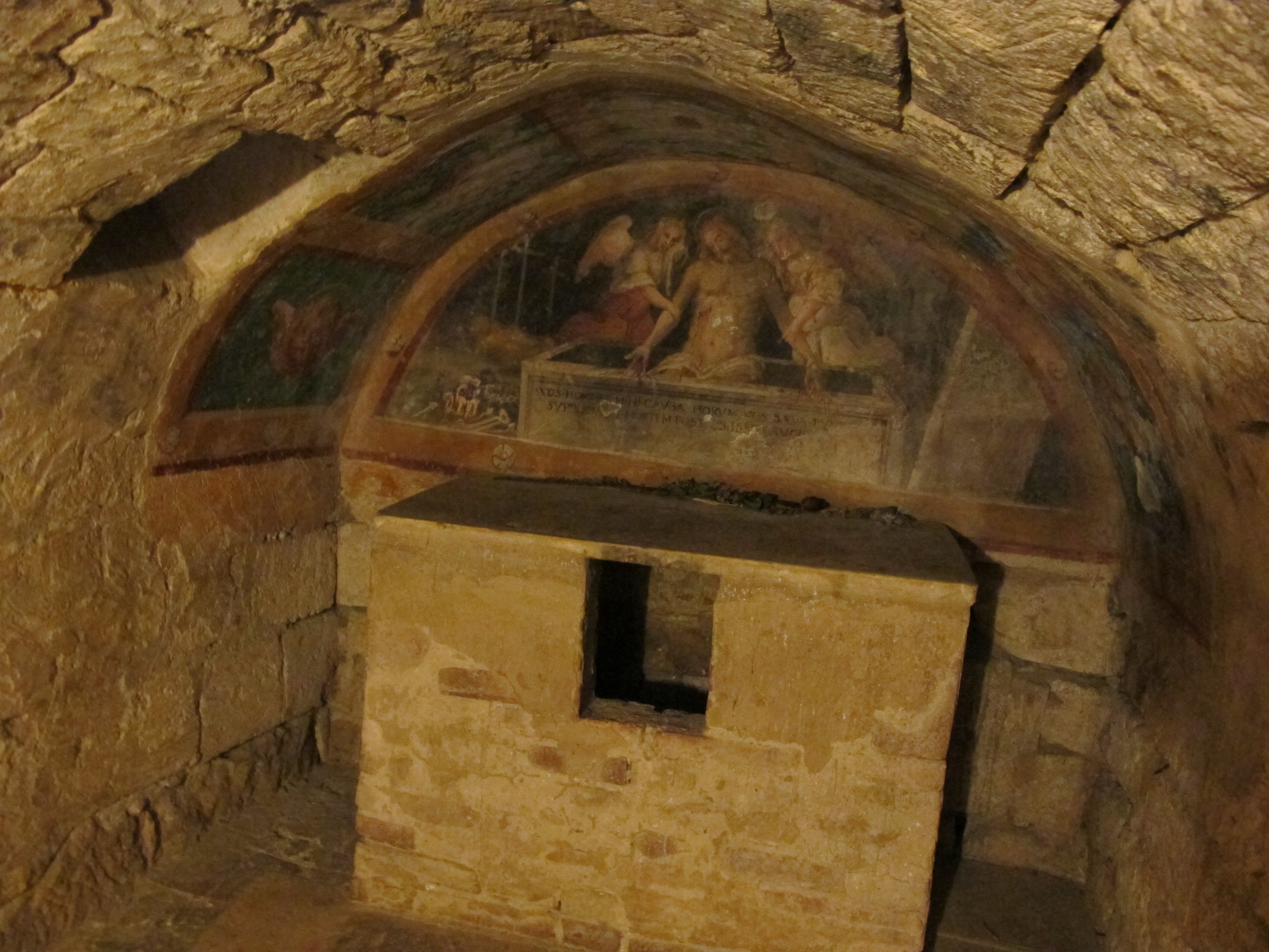 Abbazia di sant'antimo, interno, cripta 03.JPG