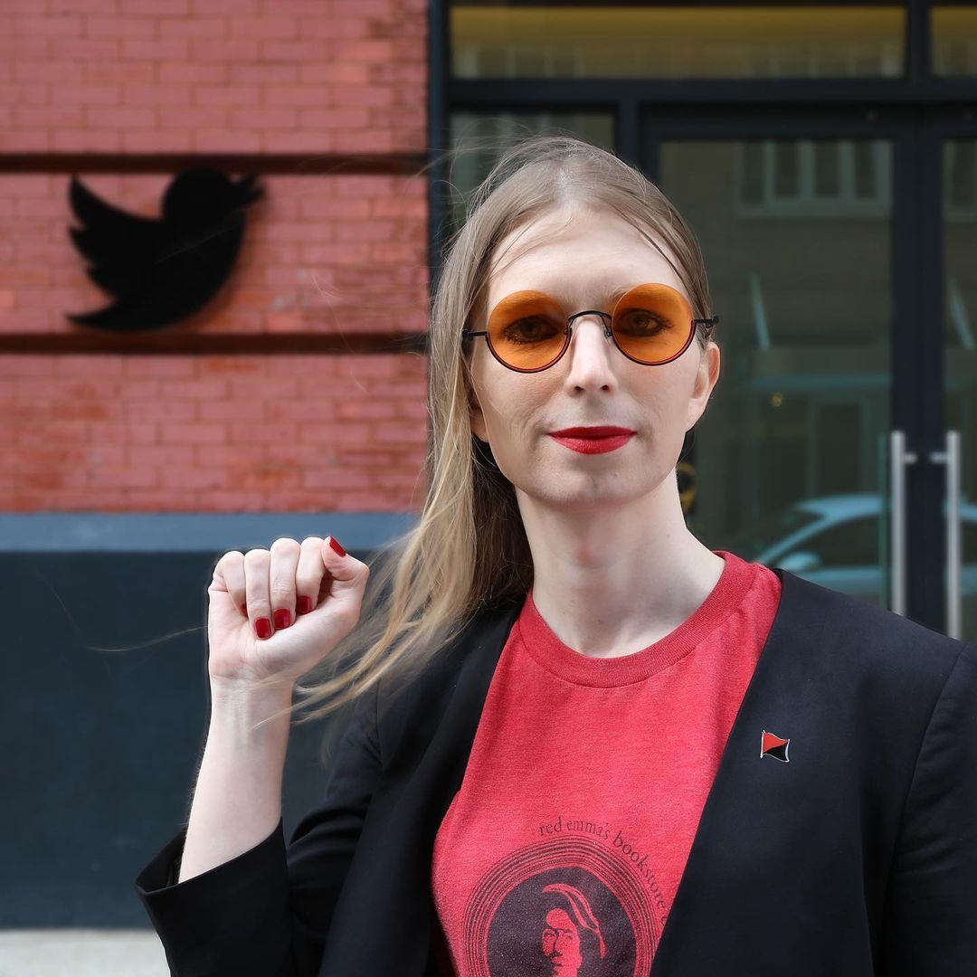 Chelsea_Manning_%282022-05-01%29.jpeg