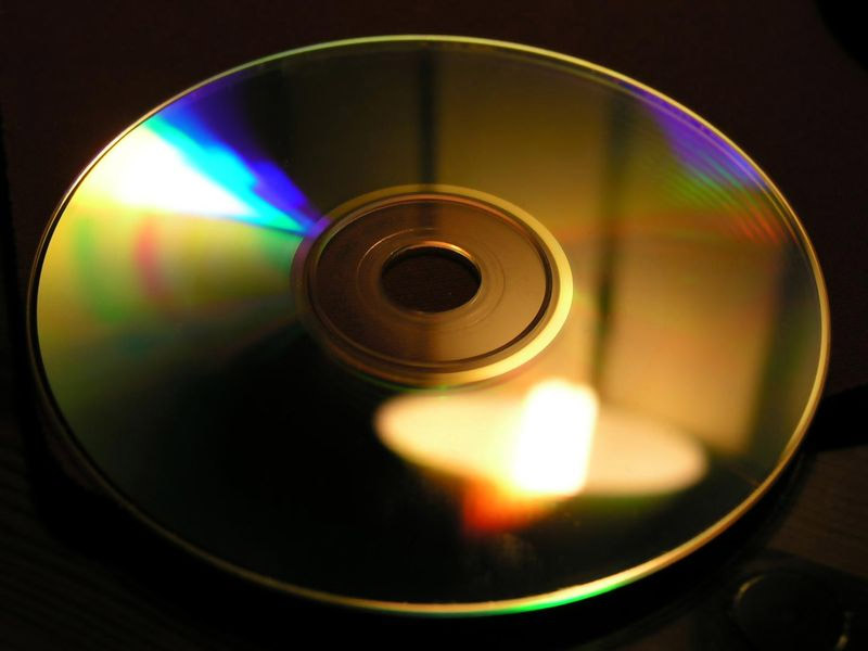 File:Compact-Disc-Underside.jpg