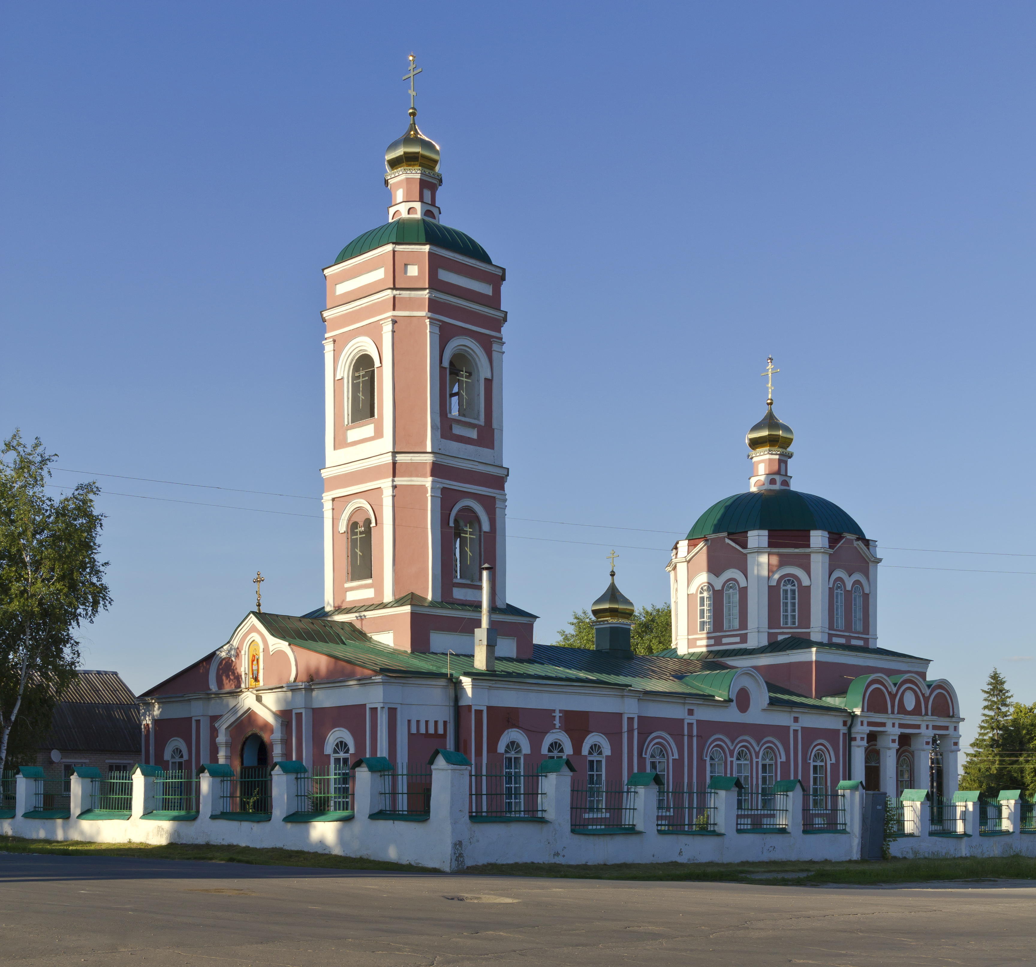 Г данков. Церковь в Данкове Липецкой области. Данков Липецкой области Георгиевская Церковь. Георгиевский храм город Данков. Тихвинский собор Данков.