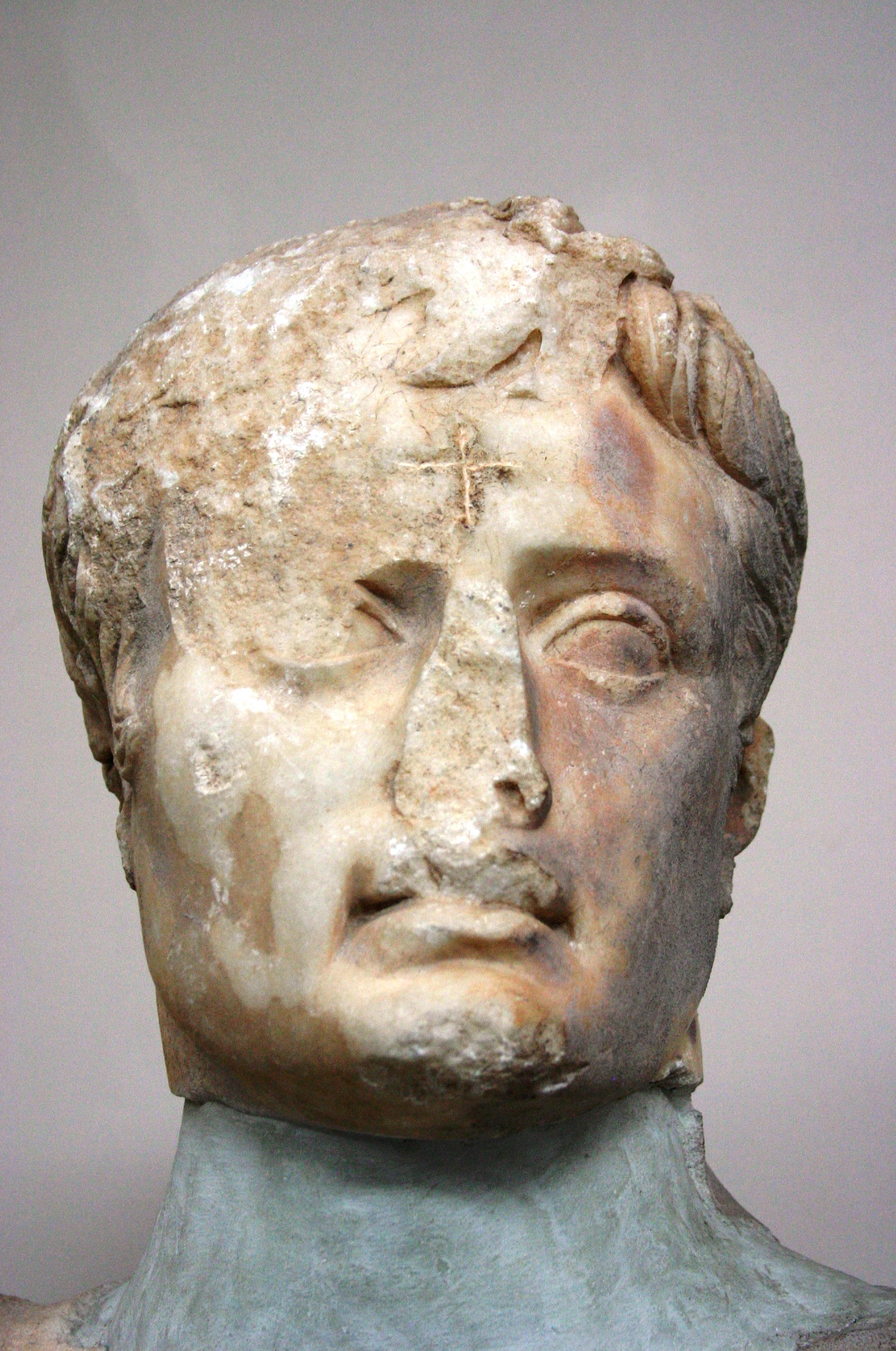 I Australija počinje rušiti spomenike vlastite nacionalne povijesti Defaced_bust_of_Augustus_-_Ephesus_Museum