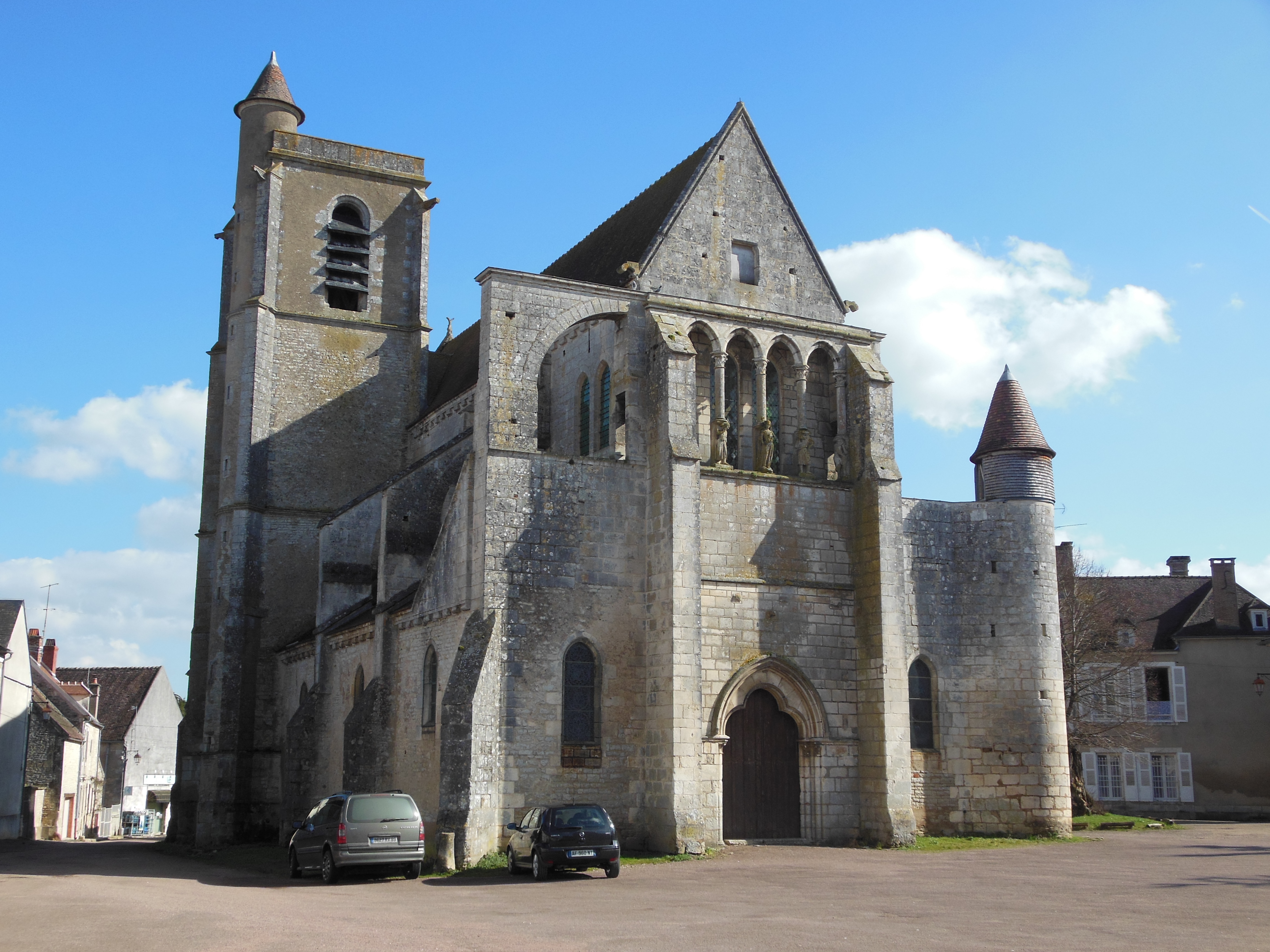 Eglise Saint-Adrien de Mailly-Le-Château  France Bourgogne-Franche-Comté Yonne Mailly-le-Château 89660