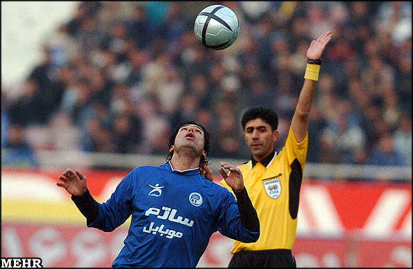 File:Esteghlal FC vs Pas FC, 6 January 2006 - 07.jpg